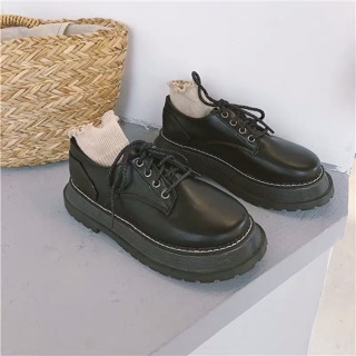 Có sẵn giày ulzzang hàn quốc