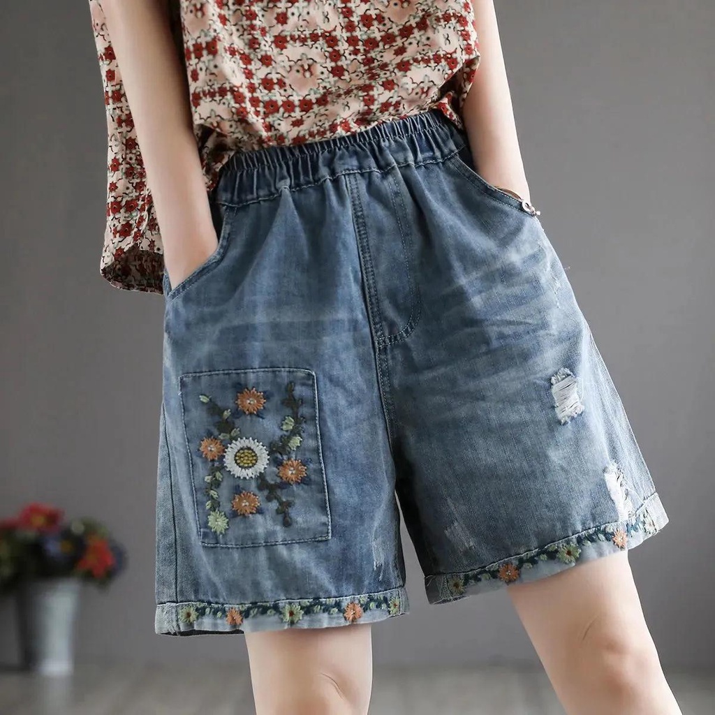 Quần short vải denim ống rộng lưng cao thêu họa tiết thời trang mùa hè mới năm 2021 dành cho nữ