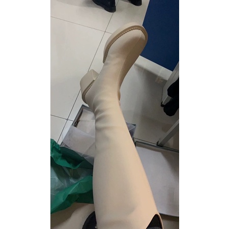 Giày boots nữ da lì cao cổ chữ V đế ulzzang