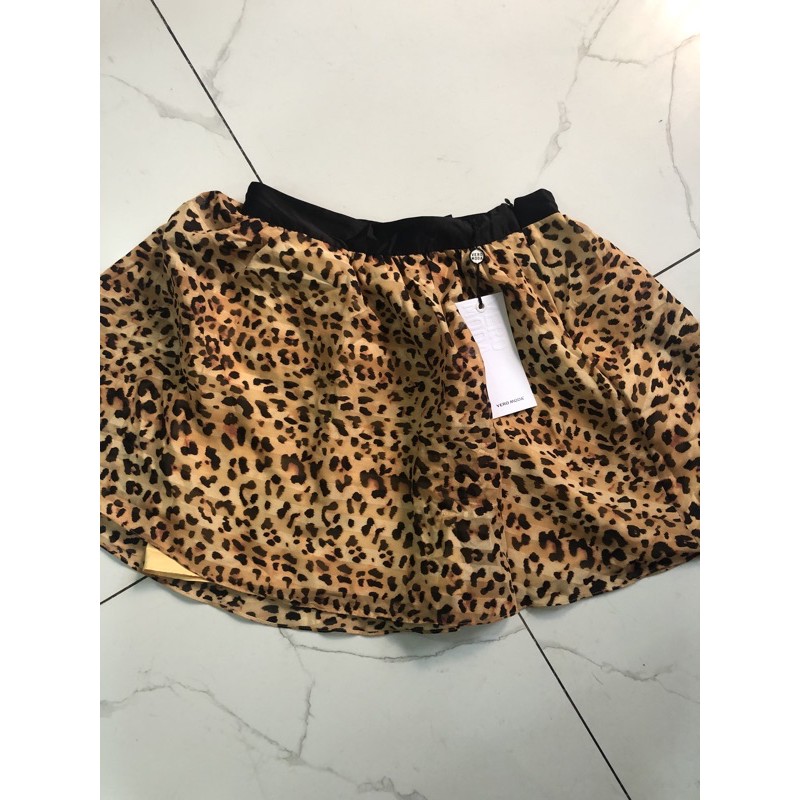 Chân váy new hiệu
