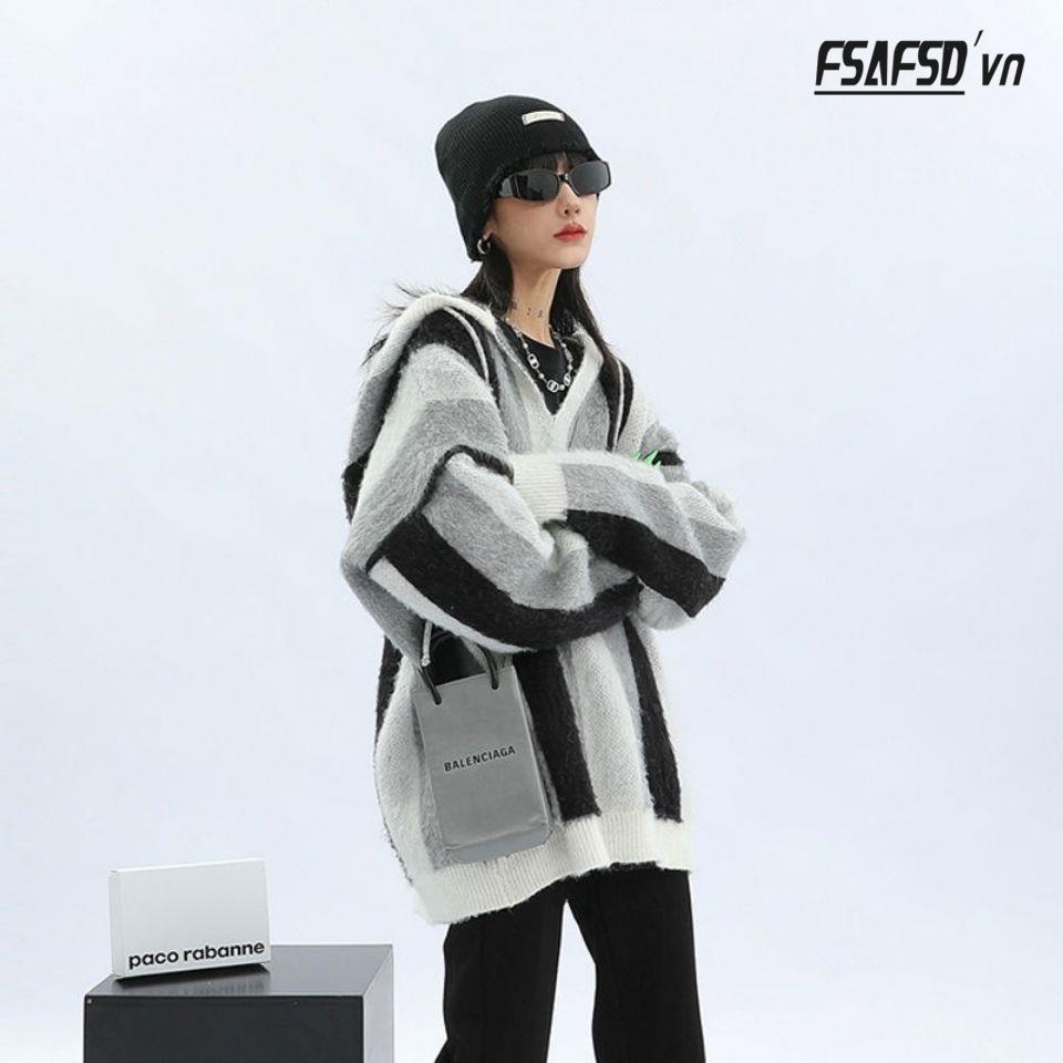 Áo Khoác Sweater Có Mũ Trùm Dáng Rộng Kẻ Sọc Thời Trang Thu Đông 2022 Mới Cho Nữ