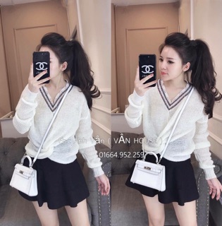 Áo len cổ tim xoắn bụng