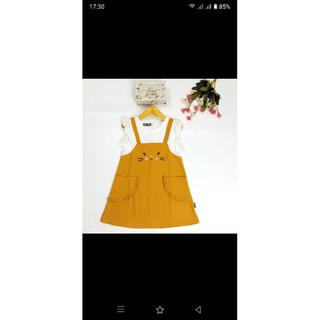 yếm kèm áo thun còn size 8(20-22kg)