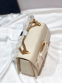 Túi size 22cm mẫu mới màu trắng