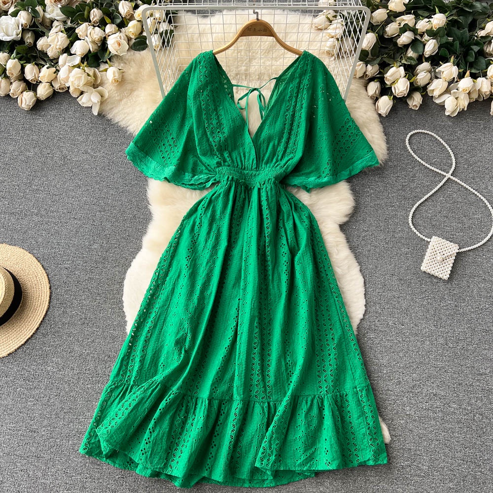 Đầm Dáng Chữ A Cổ Chữ V Tay Loe Thiết Kế Khoét Lỗ Phong Cách Pháp