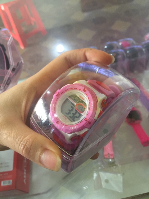 Đồng hồ trẻ em hàng điện tử full hộp chống nước tuyệt đối | BigBuy360 - bigbuy360.vn