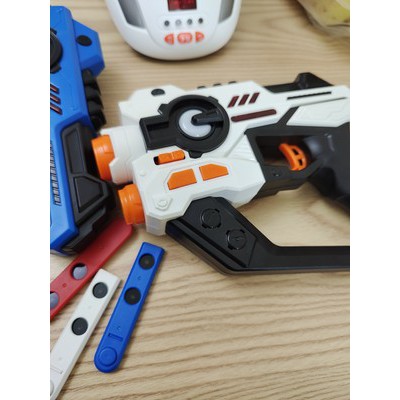 Đồ Chơi Máy Chiếu 3D Cảm Biến Hồng Ngoại "Băn Vịt" Và Tập Trận Giả_ Kèm 3 Thẻ Chiếu_ 1 Máy Chiếu_ 2 Súng Laser