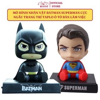 Giá Đỡ Điện Thoại Trên Ô Tô Ruffo Mô Hình Batman Superman Trang Trí Taplo Xe Hơi Oto Bàn Làm Việc Bàn Học đáng yêu