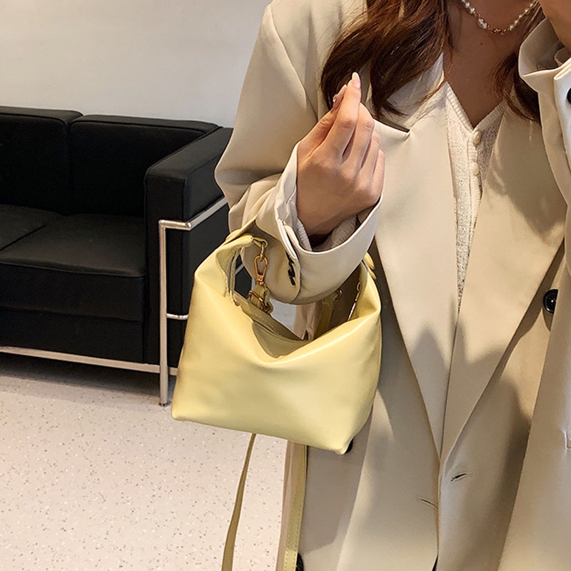 Túi Đeo Chéo Nhỏ Nhắn Dễ Phối Đồ Thời Trang Cho Nữ