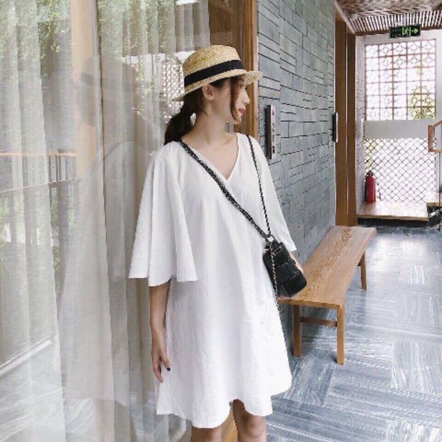 Đầm trắng cổ V tay loe (2 màu)
