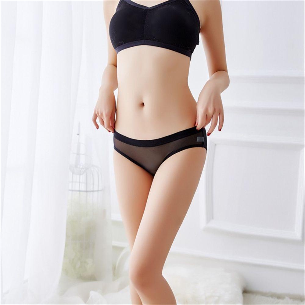 Quần Lót Hở Đáy Thiết Kế Khoét Rỗng Quyến Rũ Cho Nữ