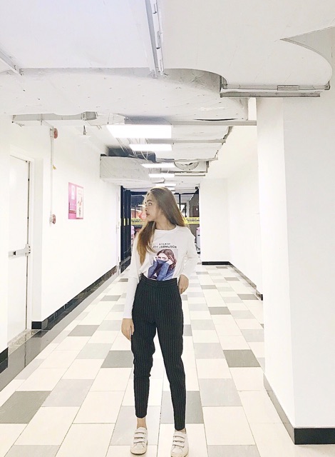 Quần baggy nút kẻ sọc hai túi