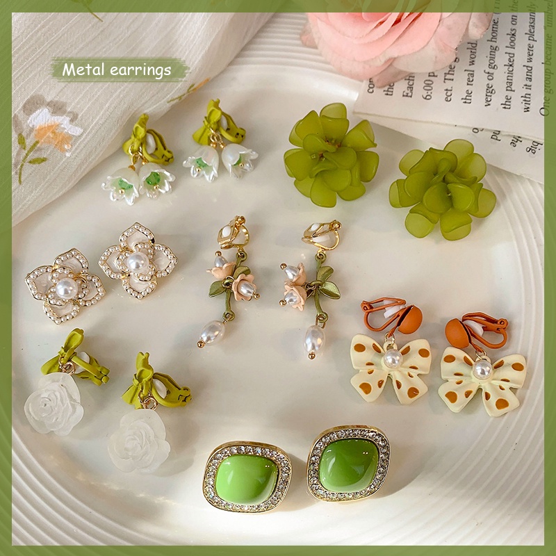 Khuyên Kẹp Vành Tai Không Cần Lỗ Hình Hoa Nhỏ Đính Ngọc Trai Giả Cho Nữ