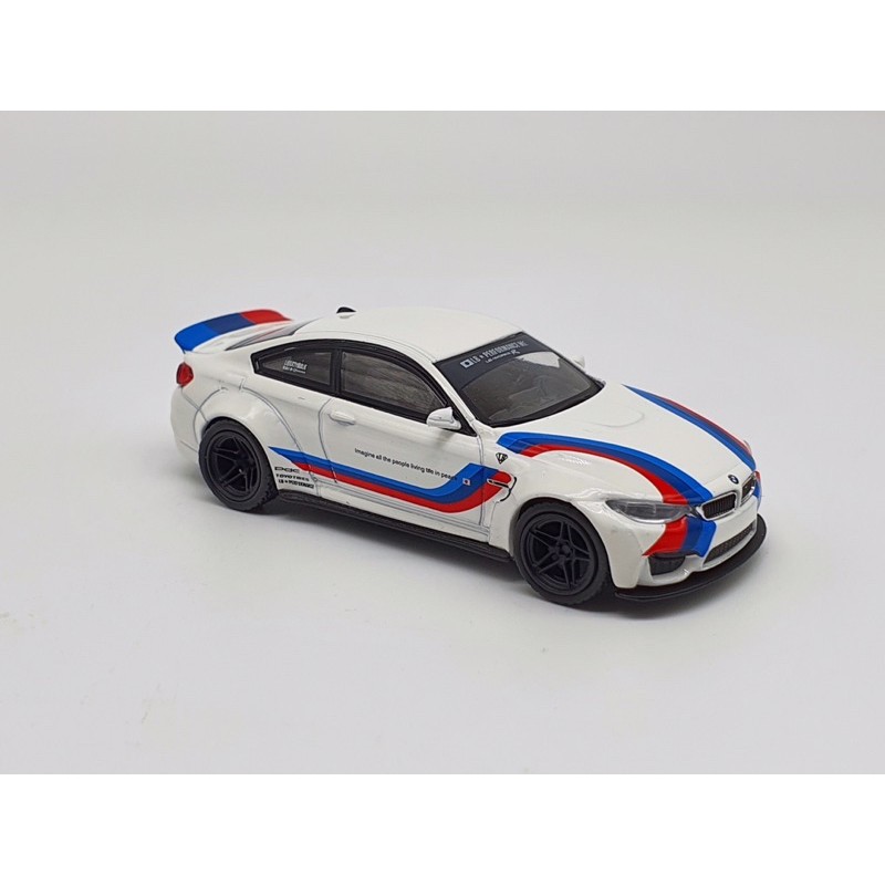 Xe Mô Hình BMW M4 W/M Stripe 1:64 MiniGT ( Trắng )