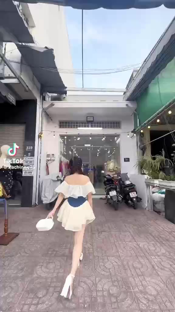 Jum Tơ Trễ Vai Tầng Phối Jeans Mềm Dáng Xoè Có Lót Quần | BigBuy360 - bigbuy360.vn