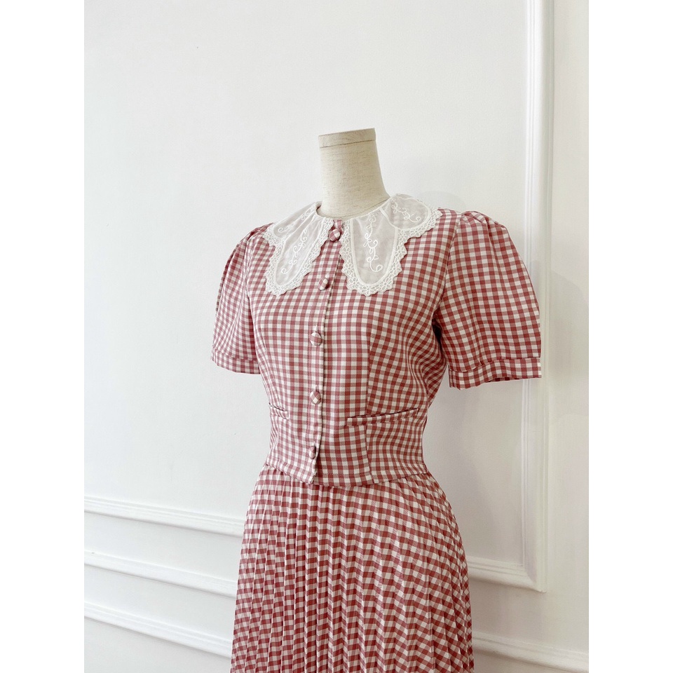 Set đồ nữ công sở áo tay phồng cổ ren kết hợp chân váy midi xếp ly caro NPSET010