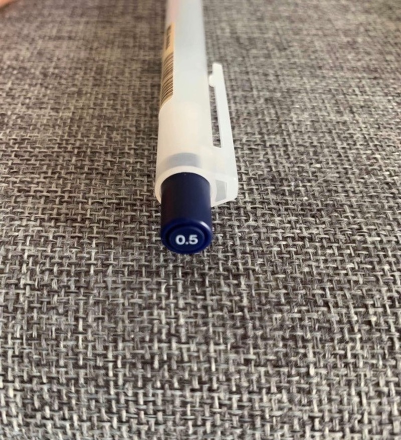 Bút Gel Ép Muji Kích Thước 0.5 / 0.38 mm.