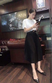 Chân váy xếp li hot hit