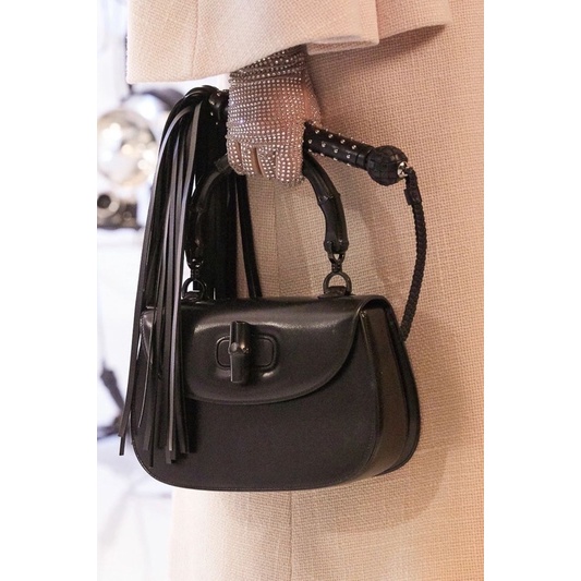 Túi Quai xách GC TOP HANDLE QUAI TRÚC  Hàng nét căng  Sz17cm 1 màu đen  kèm quai vải mix 2 mầu bản to