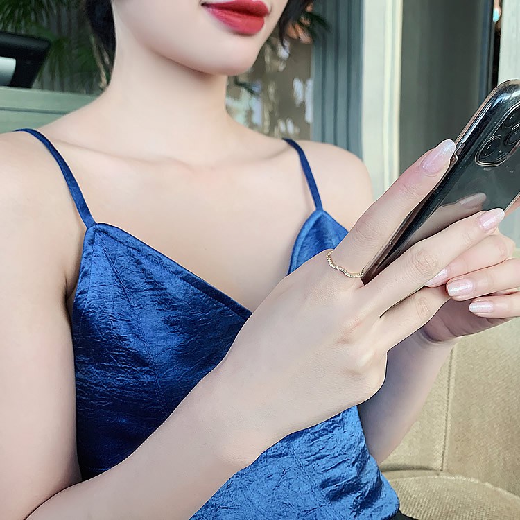 Nhẫn Đính Đá zircon Thiết Kế Sang Trọng