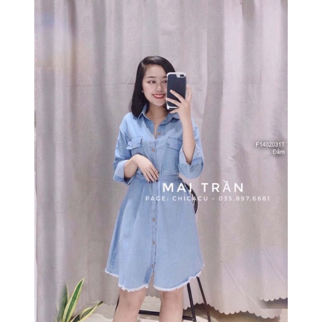 Đầm jean dáng suông cổ sơ mi có túi thắt dây đai eo tay dài lai cắt 1402