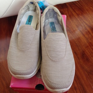 Giày skechers size 36,37