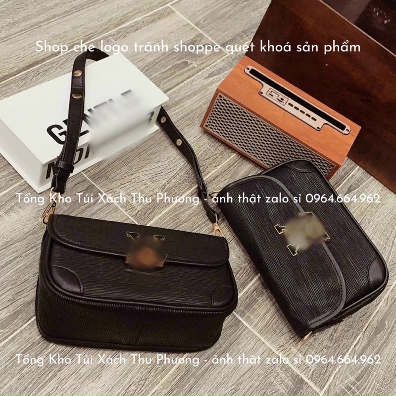 Túi kẹp nách, đeo chéo đính logo hoạ tiết vân gỗ kèm dây thông minh tiện lợi siêu sang cho nữ (ảnh thật shop chụp)