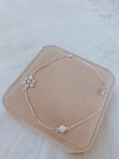 Lắc chân bạc ta