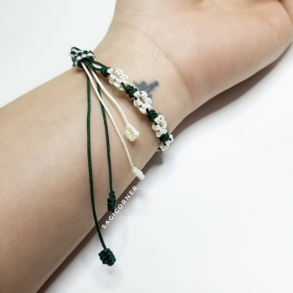 Vòng tay may mắn tết hoa cúc handmade