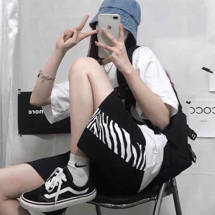 Quần Đùi Ngắn Ống Rộng Nam Nữ Unisex Rubystore,Quần Sooc Vải Lưng Thun Màu Đen Moonstore