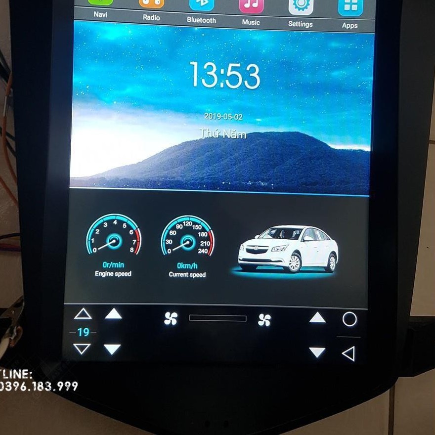 Màn hình Tesla Android 12.4 inc cho Cruze/Lacetti 2008-2014