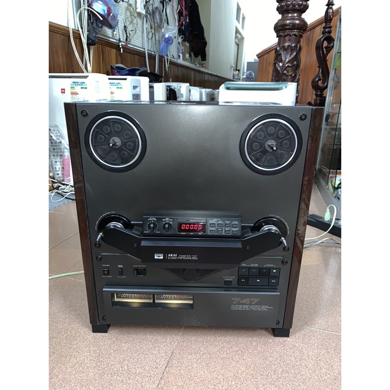 đầu băng cối Akai GX-747 mầu đen