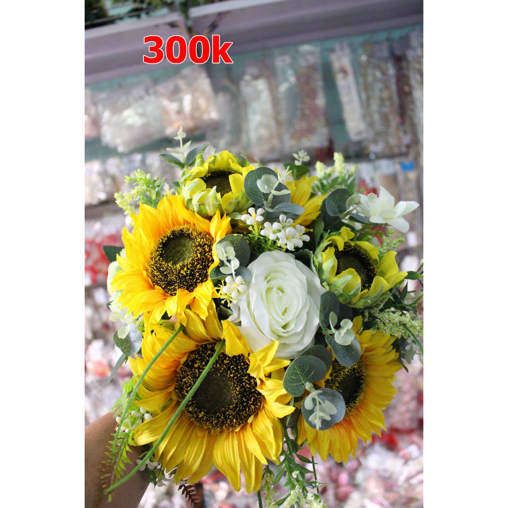 Hoa cầm tay cô dâu hướng dương