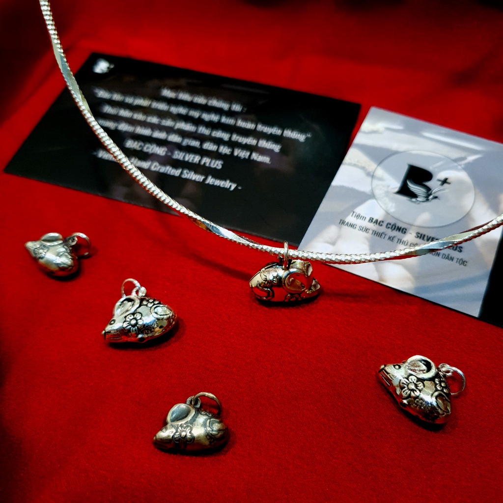 Các mẫu charm xinh xắn