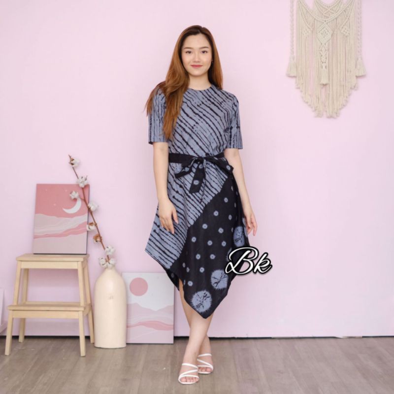 Đầm Tay Lỡ 3 / 4 Dáng Ôm In Hoa Kiểu Vintage Hàn Quốc Dễ Thương Cho Các Cặp Đôi