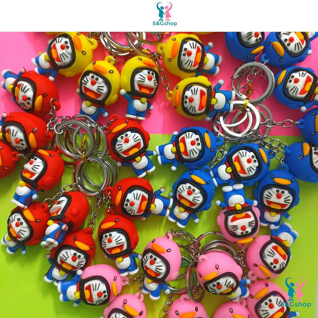 Móc chìa khóa cute Doremon đội nón bảo hiểm vịt