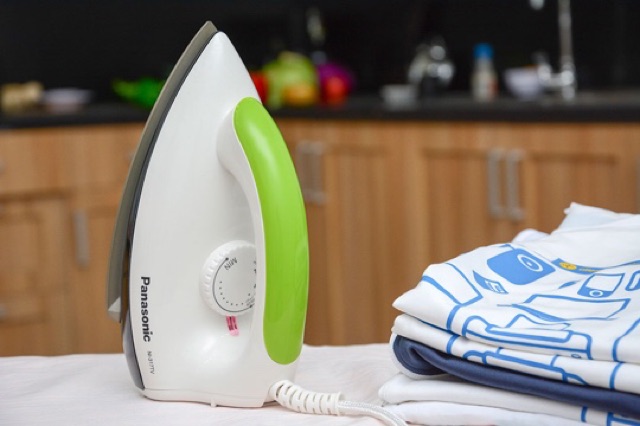 Bàn ủi khô Panasonic PABU-NI-317TXRA chính hãng