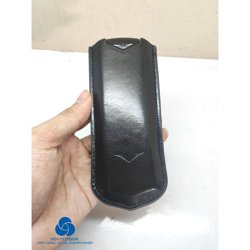 Điện thoại độc vᴇʀтu V10 khung sườn kim loại sang trọng tặng kèm bao da