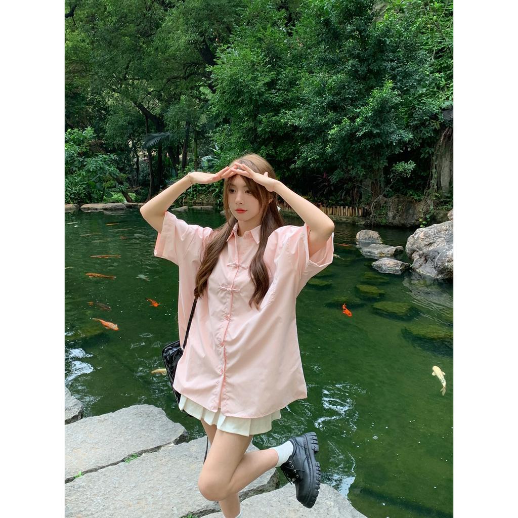 QOEDDV Áo Sơ Mi Babydoll Tay Ngắn Chống Nắng Cổ Polo Cài Nút Đĩa Màu Hồng Đào Trung Hoa Giản Dị Mùa Hè Mới Dành Cho Bạn Nữ