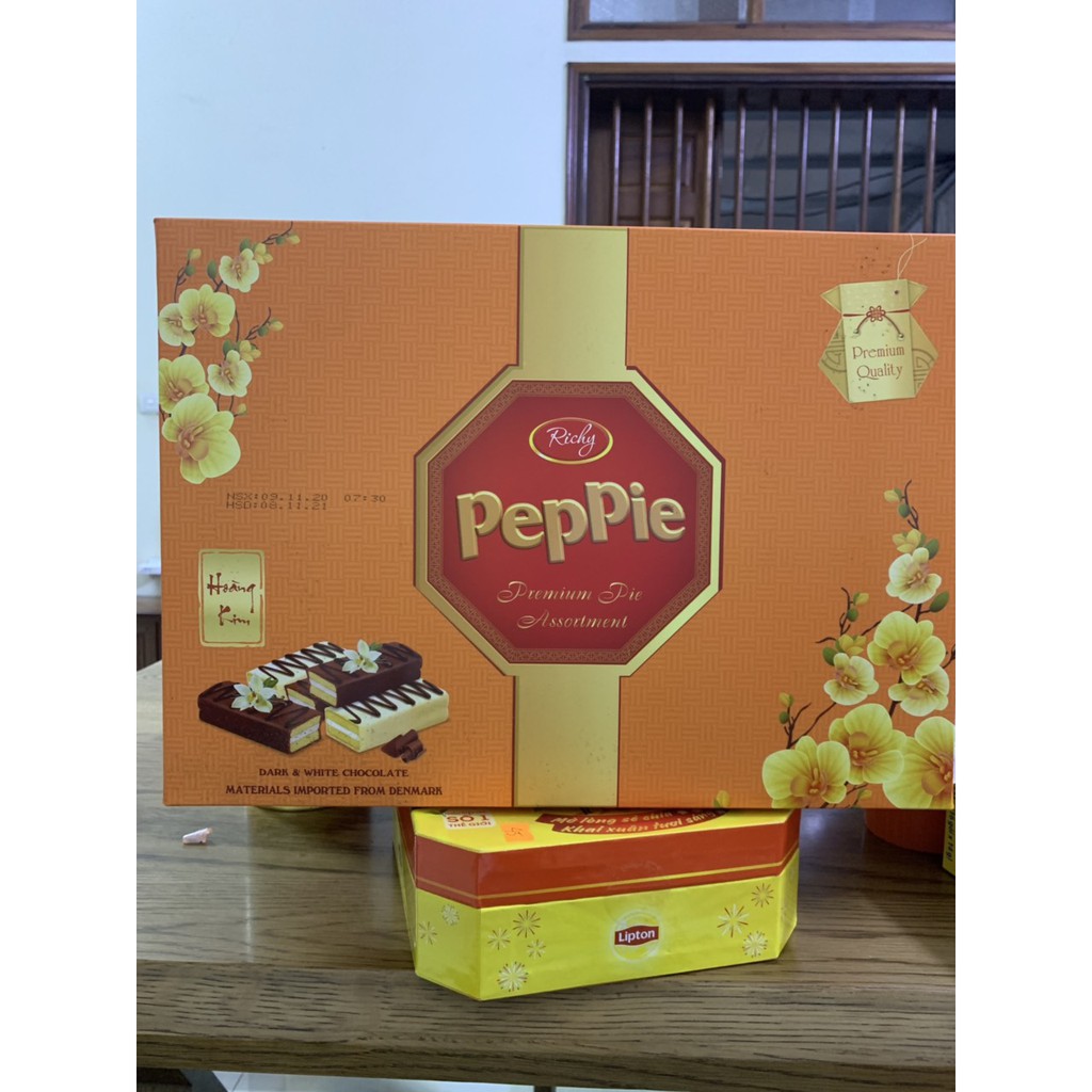 HỘP BÁNH PHÚ QUÝ ĐỎ PEPPIE 468G