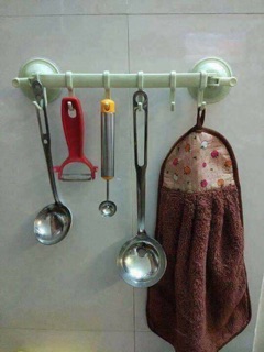 Móc treo đồ hút chân không