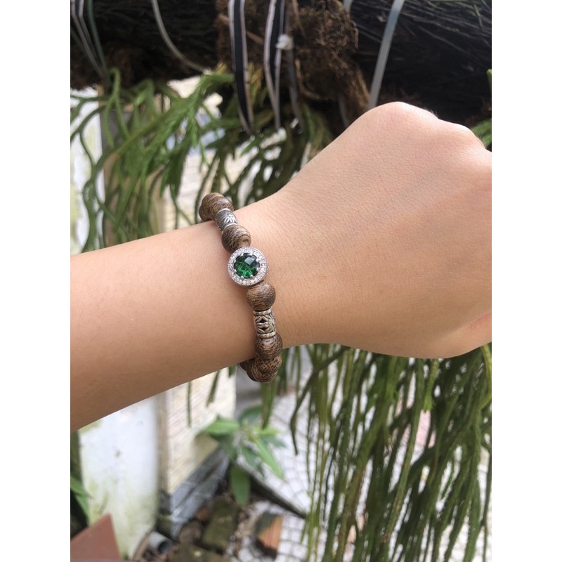 Vòng tay Trầm hương mix charm