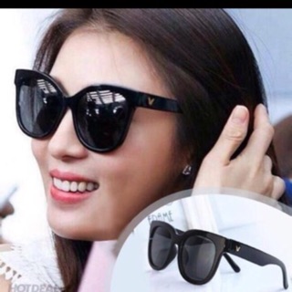 Mắt kính V ĐEN LỚN VUÔNG