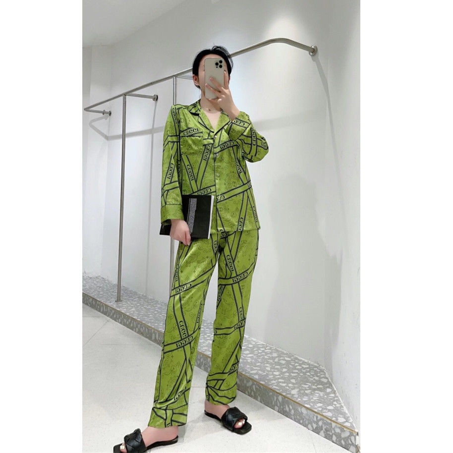 Bộ đồ ngủ tay dài chất liệu lụa mát thời trang xuân thu quyến rũ cho nữ