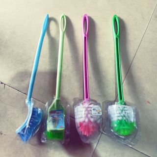 Cây chà Toilet tròn và cong - Nhựa loại 1