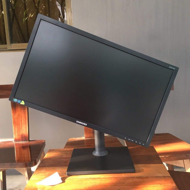 MÀN HÌNH SAMSUNG 24 INCH XOAY NGANG DỌC , HÌNH ẢNH TỐT S24C450