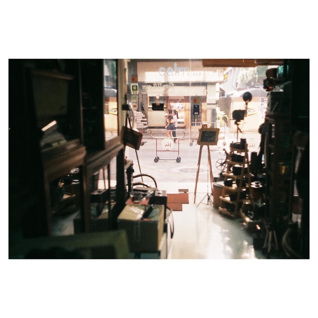 Máy film half frame Canon Demi EE17