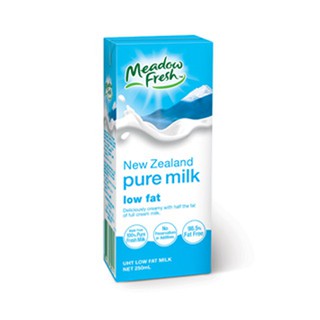 Sữa TươiÍt Béo hiệu Meadow Fresh hộp 1L 