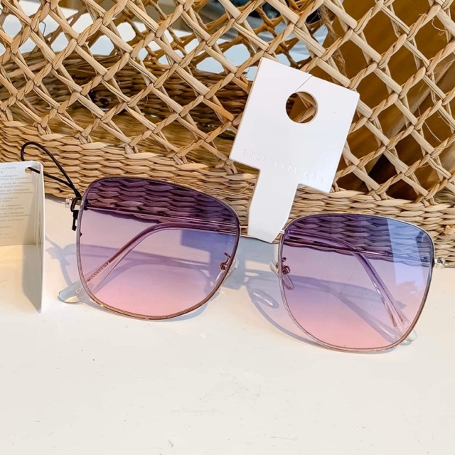 Kính Forever 21 Auth