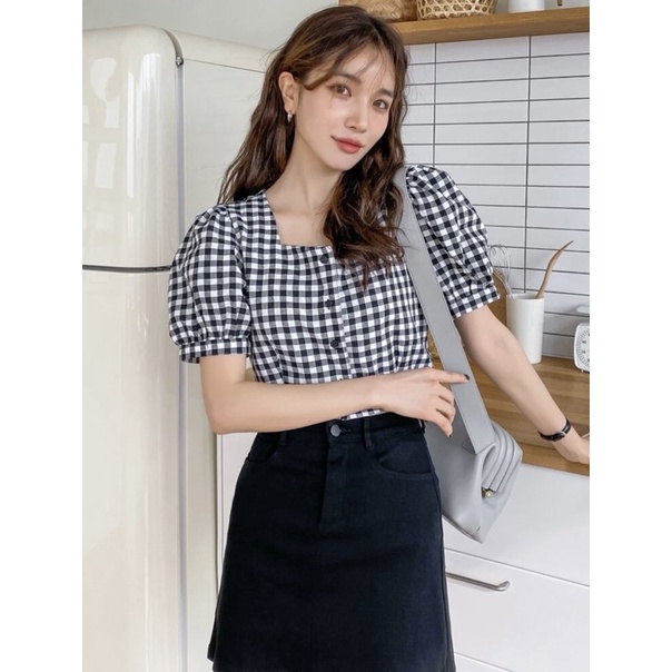 Áo sơ mi sọc caro đen trắng croptop tay phồng chất liệu kate xinh xắn